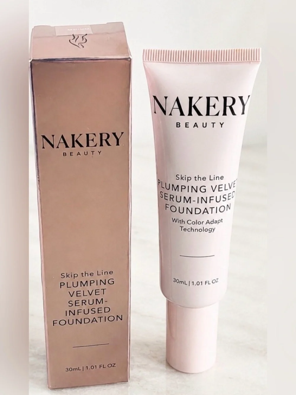 Plumping Velvet Serum-Infused Foundation — medium & light